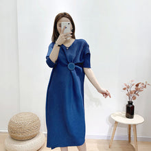 Load image into Gallery viewer, LANMREM 2020 new summer asymmetrical round neck waist high pullover pleated loose size dress girl's vestido large sizes 2A001